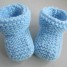 chaussons-bleus-revers-tricot-laine-bebe-fait-main