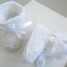 chaussons-blancs-motif-riz-layette-bebe-tricot-laine