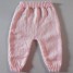 pantalon-tricot-bebe-modele-layette-tricote-main-sur-opla