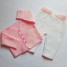 ensemble-tricot-bebe-modele-layette-tricote-main-sur-opla