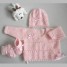 ensemble-tricot-bebe-modele-layette-tricote-main-sur-opla