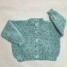gilet-tricot-bebe-modele-layette-tricote-main-sur-opla